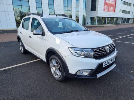 DACIA SANDERO STEPWAY 0.9 Stepway Laureate TCe 90